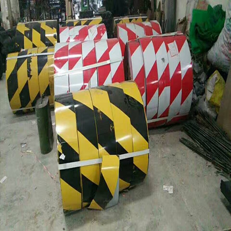 四川省成都市建筑工地用黑黄红白踢脚板厂家直销批发200