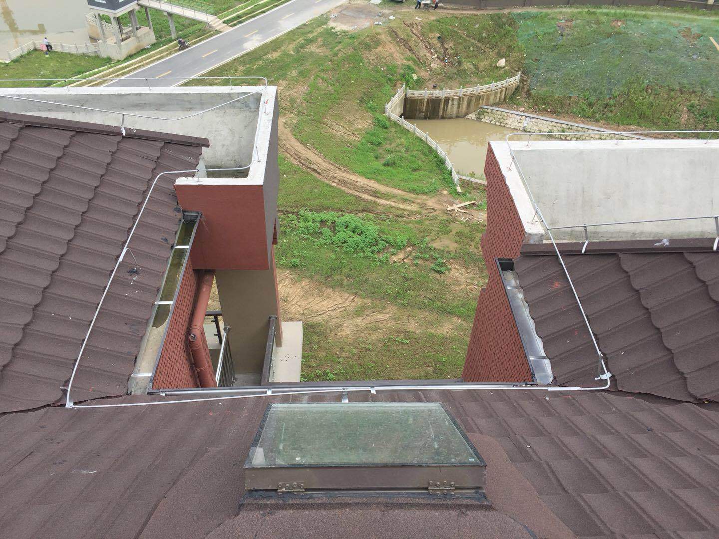 延庆博天建材彩石金属瓦、轻钢龙骨挂瓦条 屋面装饰工程项目