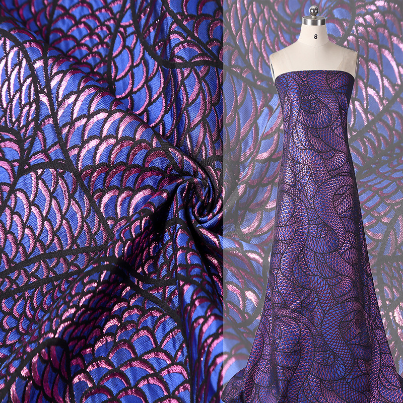 2020新款特色蛇皮設計旗袍花型面料定位花梭織提花色織布廠家直銷