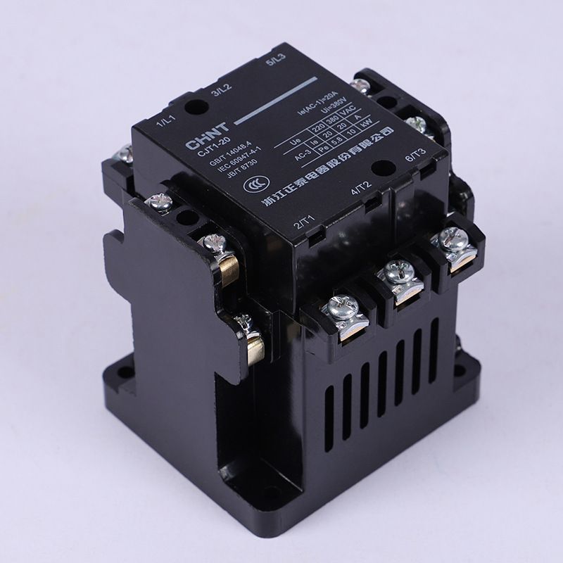 电动机控制与保护工业配电箱终端配电两常开两常闭接触器cjt1-20