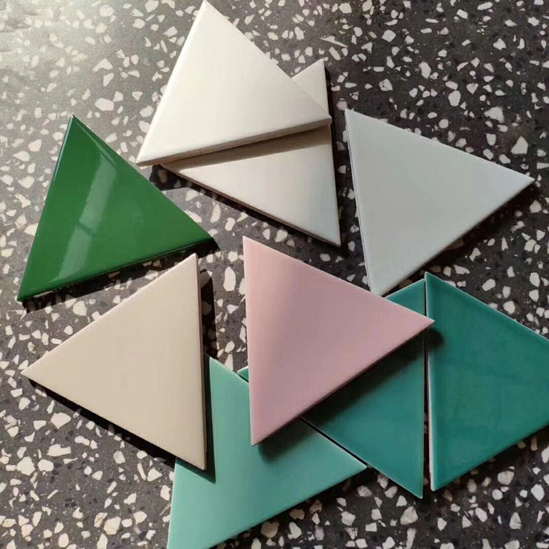 彩色瓷片亮光瓷砖厨房卫生间墙砖专卖店装修墙等腰三角形白色瓷片